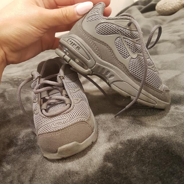 grey tns