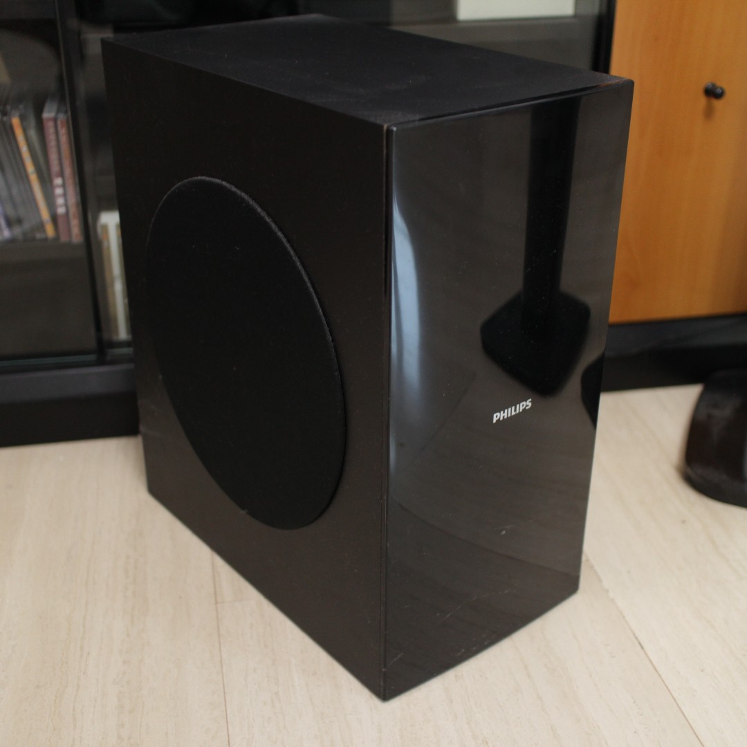 Philips 5 1 Home Theater Hts5550 3d Angled Speakers Electronics