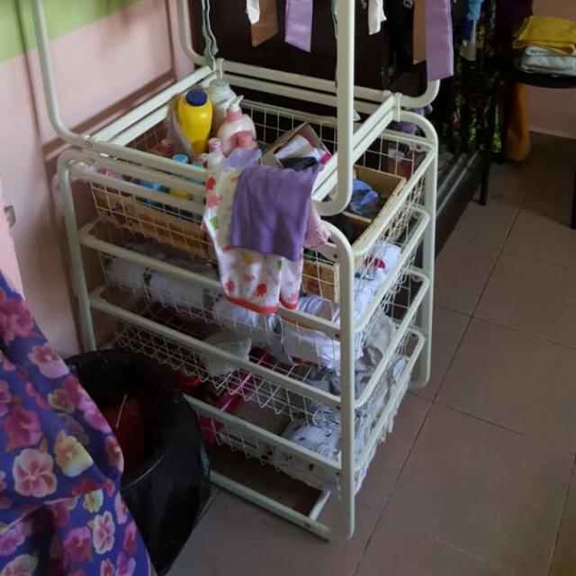 32 Rak  Baju  Baby Beroda Untuk Mempercantik Ruangan