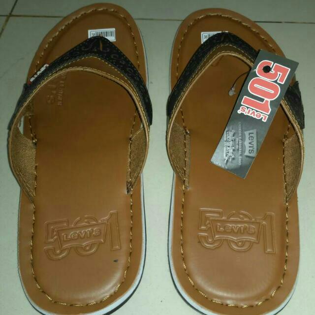 sandal levis 501