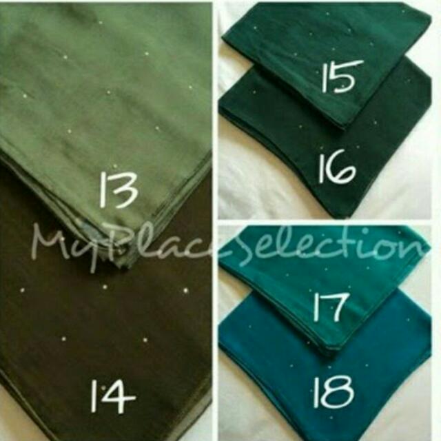 Tudung Bawal Manik Batu Swarovski Ala2 Be Muslimah Fashion On Carousell