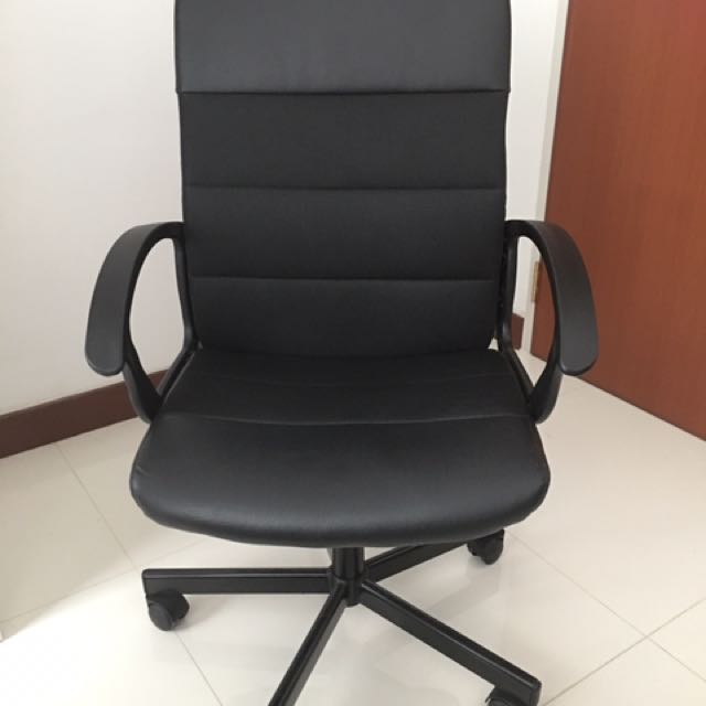 Almost New 3 Weeks Old Office Chair For Sale Furniture Tables Chairs On Carousell