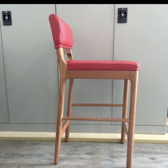 barstool (Category: Chairs) located in Singapore. Submitted by watafish99 (Listing ID 104643630, Image 2). Description: .