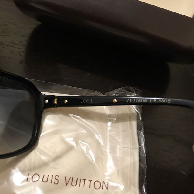 vejr billede mild Black Louis Vuitton Evidence Sunglasses AAAA+, Luxury, Accessories on  Carousell