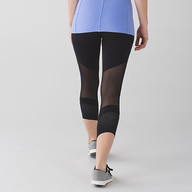Lululemon Barre Star Crop Size 6, Women 