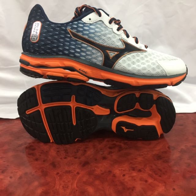 Mizuno wave hotsell rider 18 2e