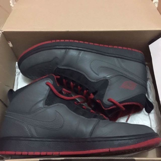 Nike Air Jordan 1 Retro '94 (Category: Sneakers) located in Quezon City. Submitted by ronugh (Listing ID 104623706, Image 1). Description: .