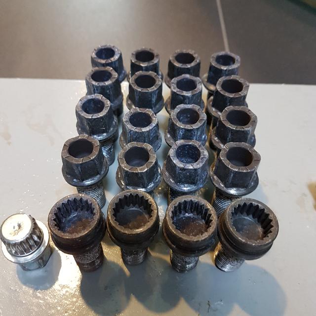Original VW Wheel Bolts with lock nut & opener 1 Set 20pc, Car Accessories on Carousell