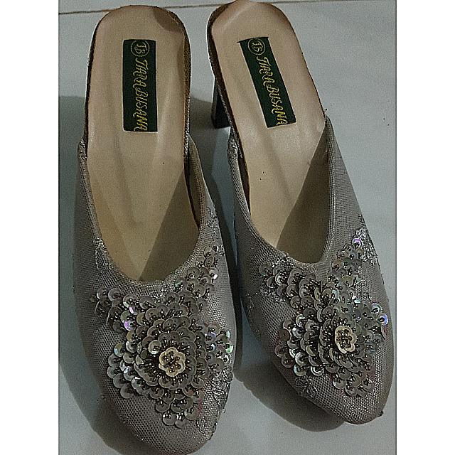 Sepatu Pengantin Hak Pensiun Salon Fesyen Wanita Sepatu Di Carousell