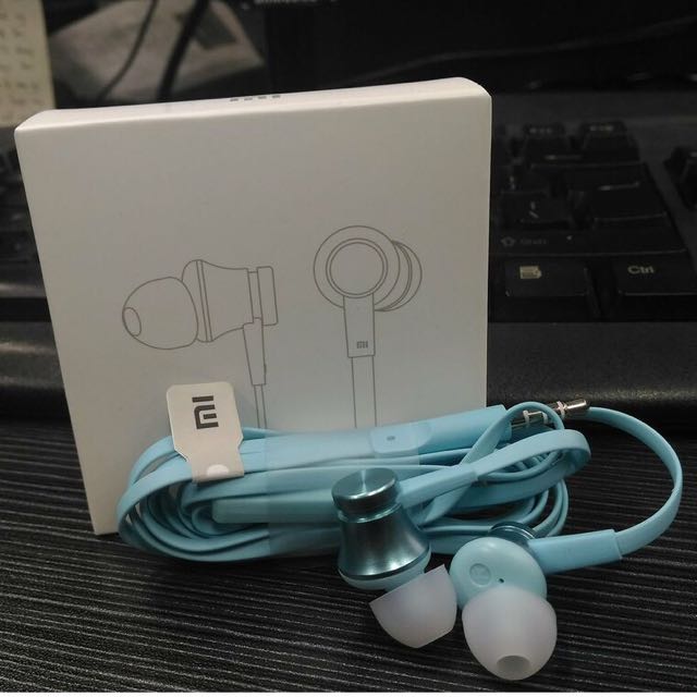 mi blue earphone