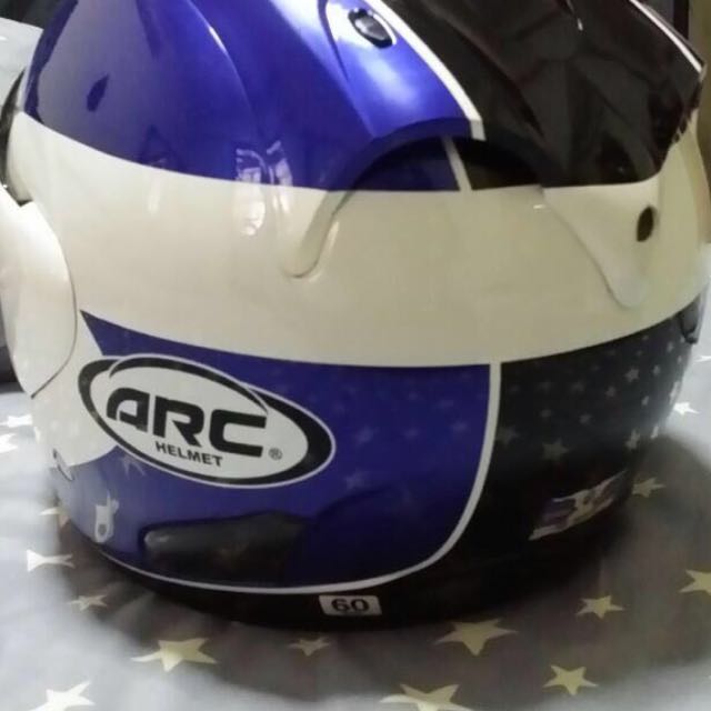 Tiara helmet store