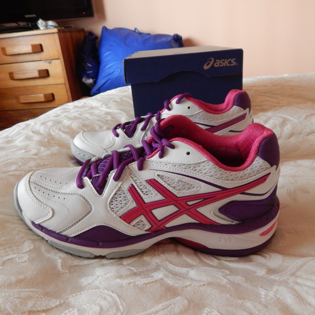 asics gel netburner 17