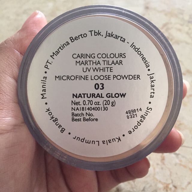 Bedak Tabur Caring Colour Uv White Microfine Loose Powder Kesehatan Kecantikan Rias Wajah Di Carousell