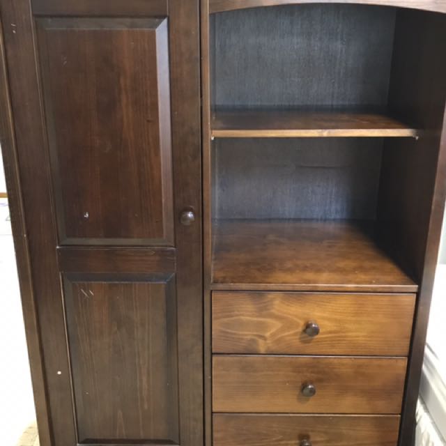 boori cupboard