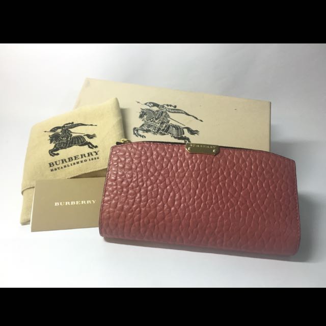 Burberry Alvington Continental Wallet 