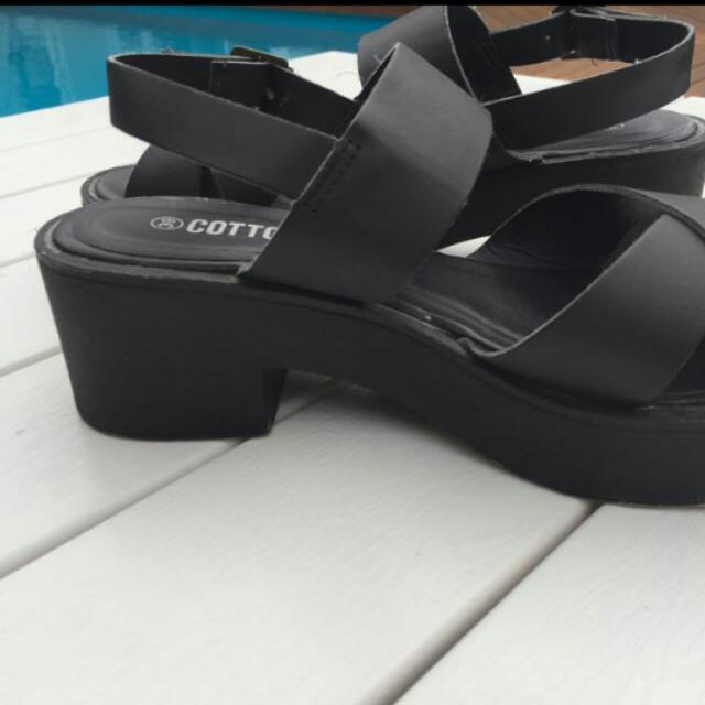 Cotton On Platform Shoes Women s Fashion Shoes on Carousell