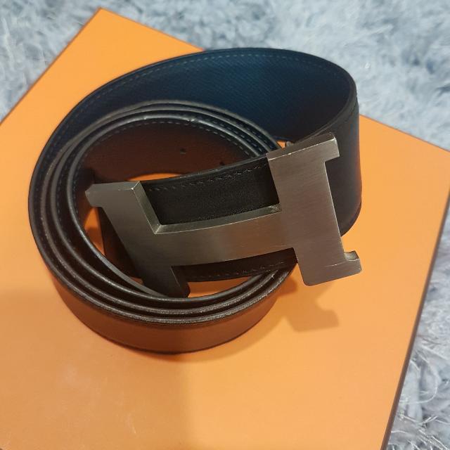 belt with big h buckle
