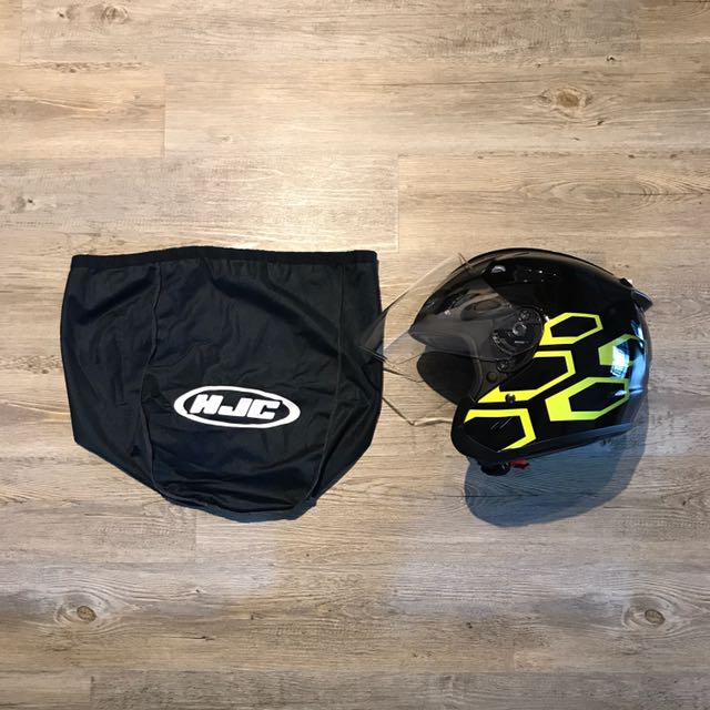 HJC helmet, Car Accessories on Carousell