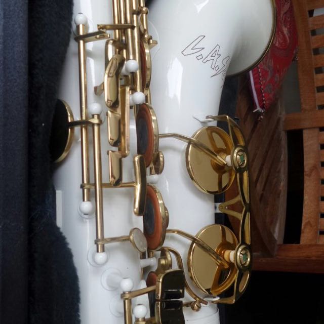 La sax tenor sales saxophone
