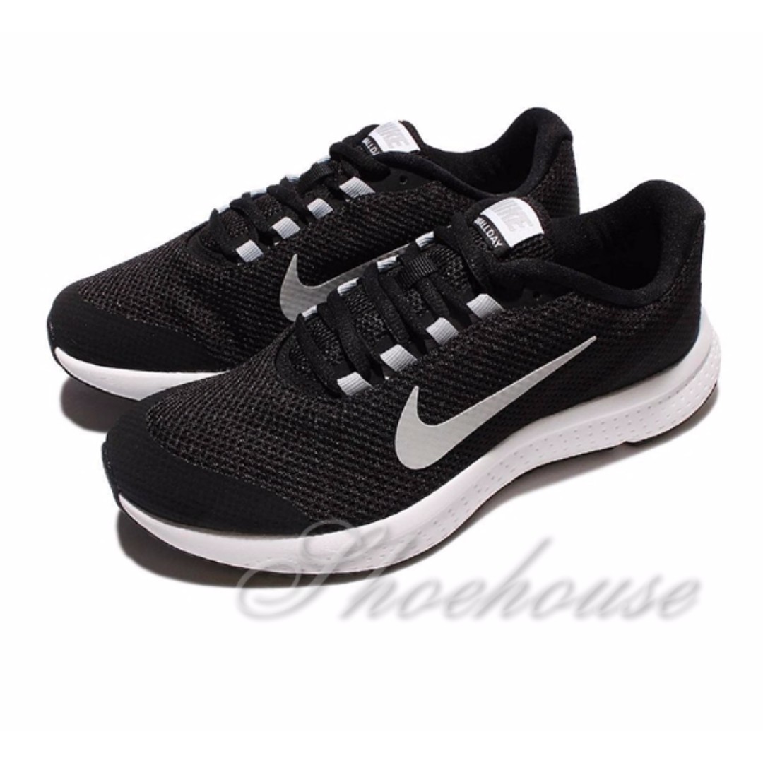 wmns nike runallday