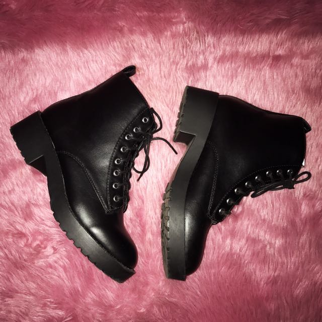 h&m lace up boots