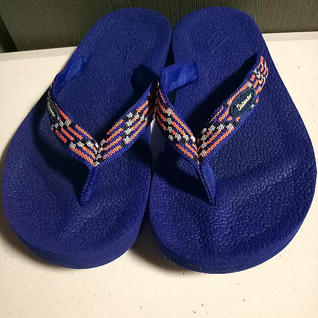 islander rubber slippers
