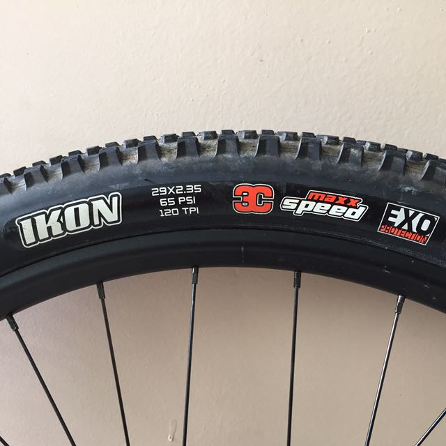 maxxis ikon 29x2 35