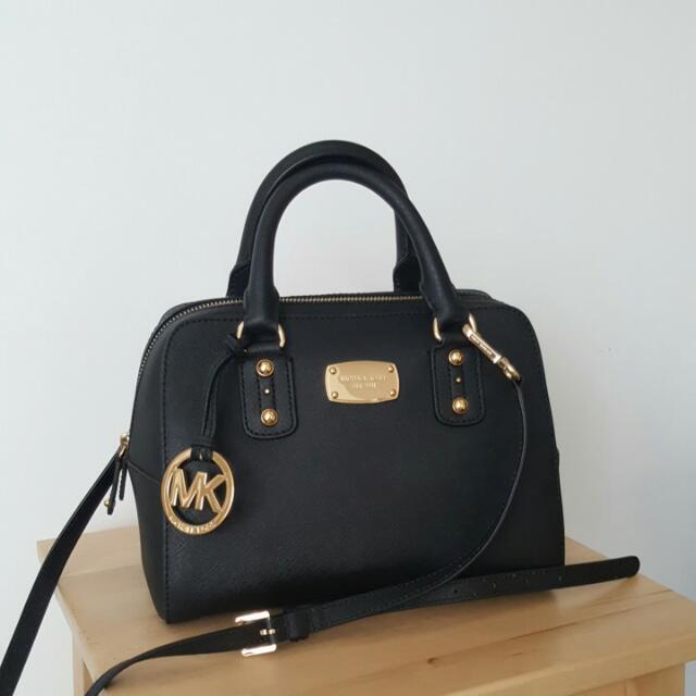 michael kors mini sling bag