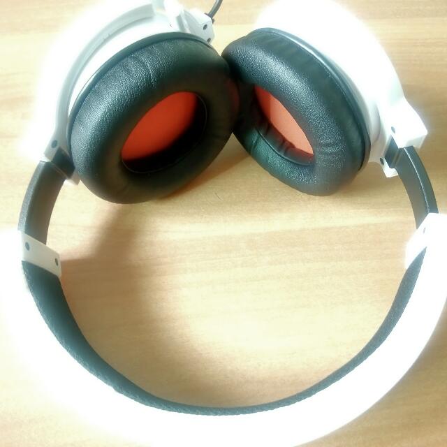 Razer Kraken Pro V1, Audio, Headphones & Headsets on Carousell