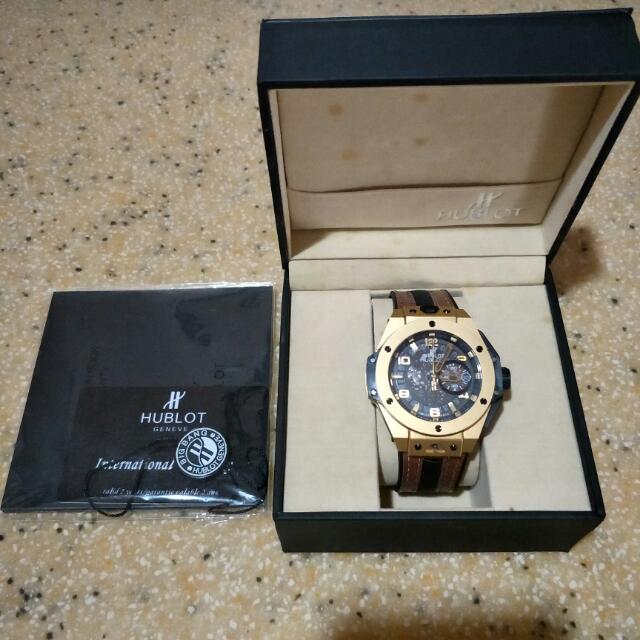 Aaa hublot top