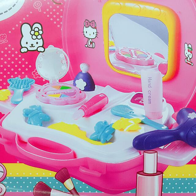 Hello Kitty Makeup SET, Hobbies & Toys, Toys & Games on Carousell