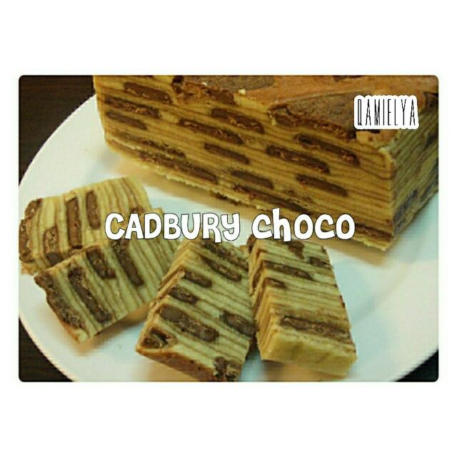Kek Lapis Sarawak Cadbury Choc Food Drinks Baked Goods On Carousell