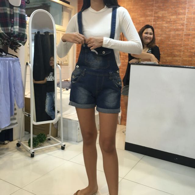 jumper short jeans