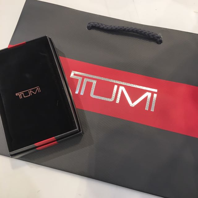 TUMI Alpha Tracer Key Fob, Men's Fashion, Watches & Accessories