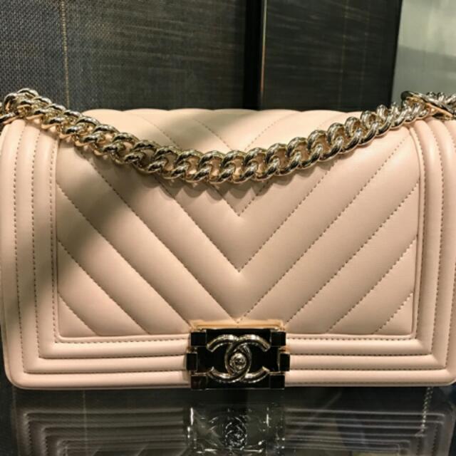 Chanel boy nude discount