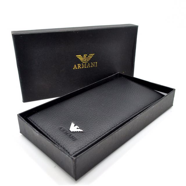 Giorgio Armani Men's Wallet Ready Stock, Men's Fashion, Watches &  Accessories, Wallets & Card Holders on Carousell