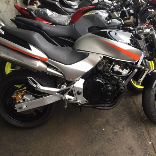 Honda Cb250 Hornet Motorcycles On Carousell