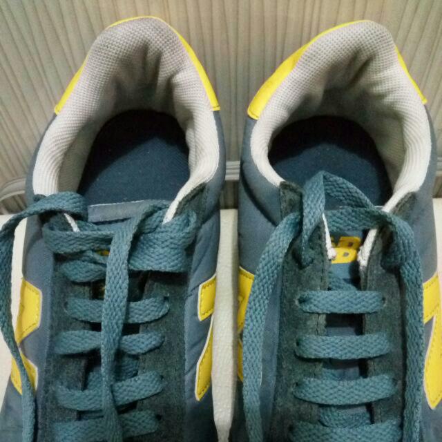 New Balance 360 Fesyen Pria Sepatu Di Carousell