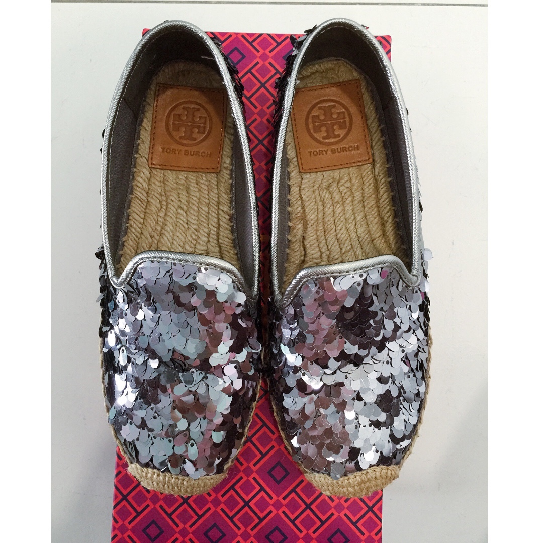 Tory burch pewter flats on sale