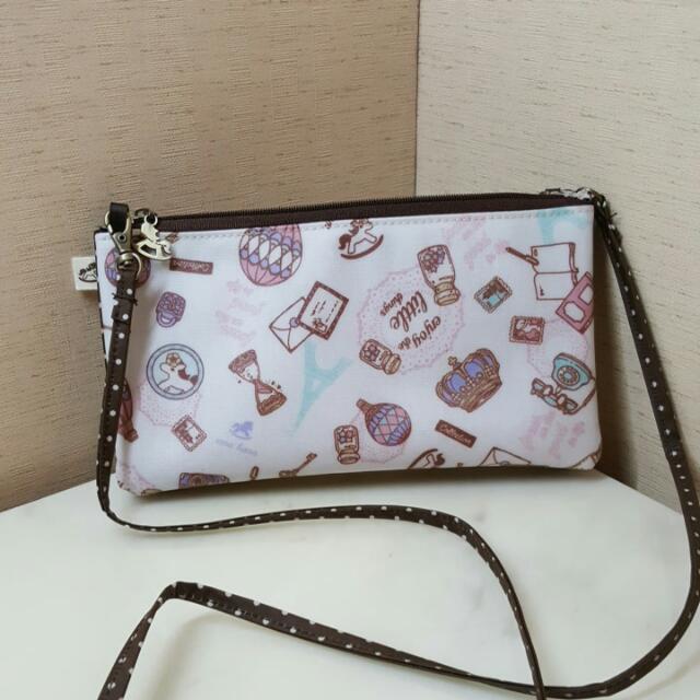 uma hana sling bag