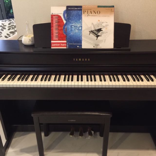 Yamaha Piano CLP 545R Hobbies Toys Music Media Musical