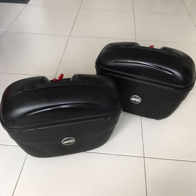 Givi E21 panniers Only Car Accessories on Carousell