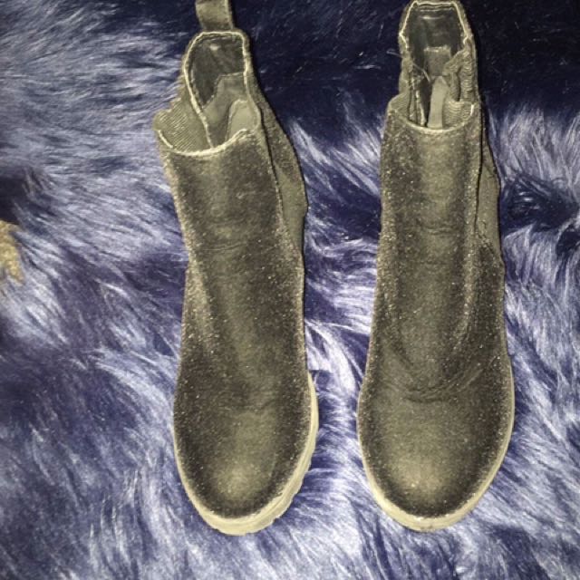 London Rebel Boots Women s Fashion Shoes on Carousell
