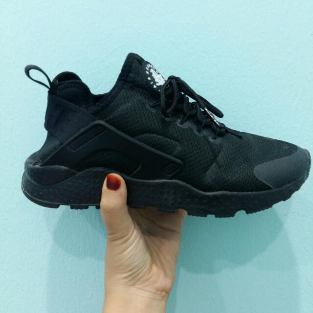 Nike Air Huarache Triple Black Women s Fashion Footwear