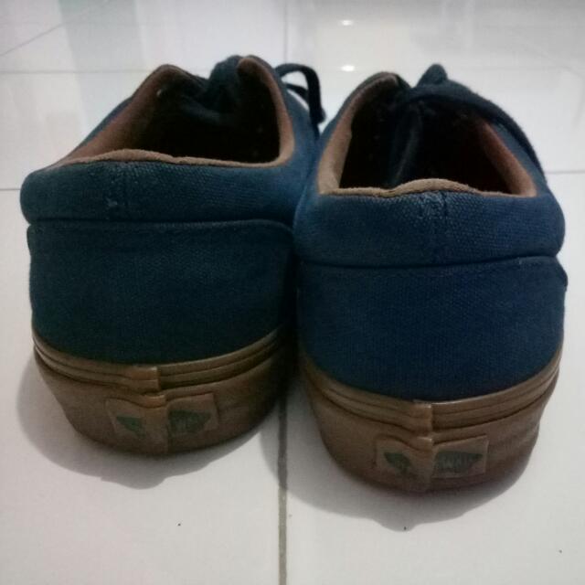 vans era navy gum