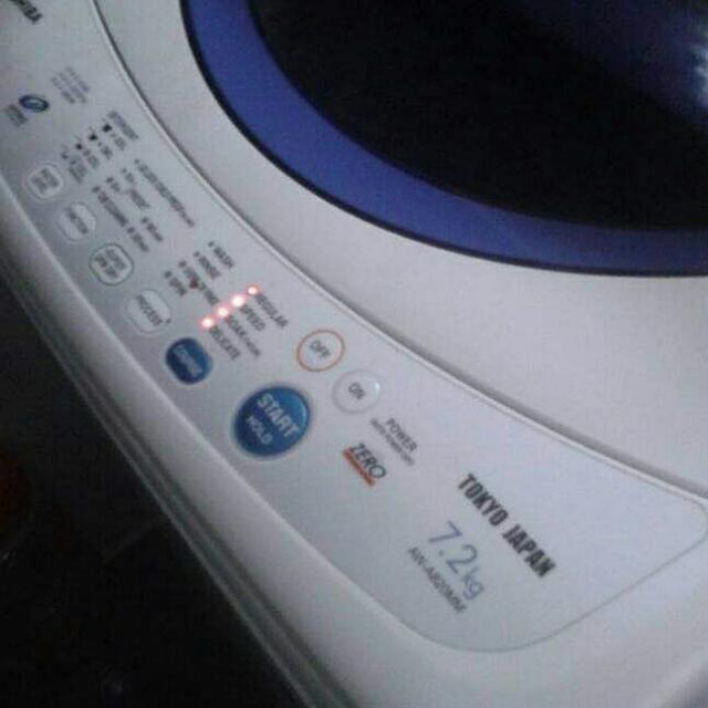Baiki Mesin Basuh Peralatan Dapur Di Carou Tunjuk Banyak Lagi Peralatan Dapur Photo