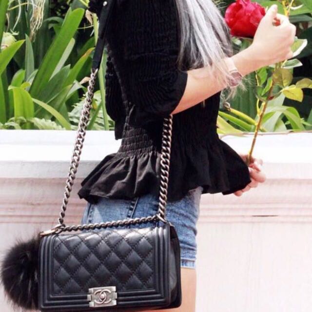 chanel le boy old medium