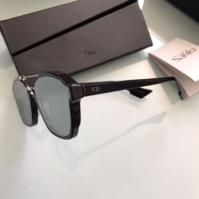 Dior abstract store black
