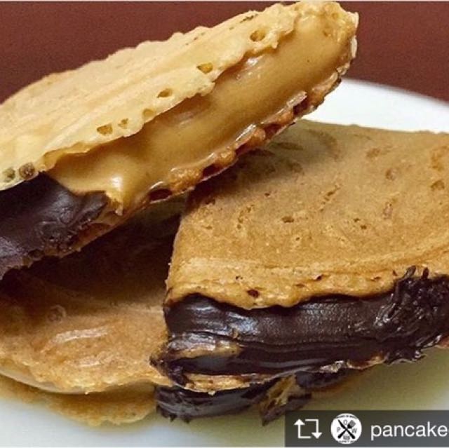 Kuih Raya Murah Kuih Sepit Chocolate Peanut Butter Food Drinks Packaged Instant Food On Carousell