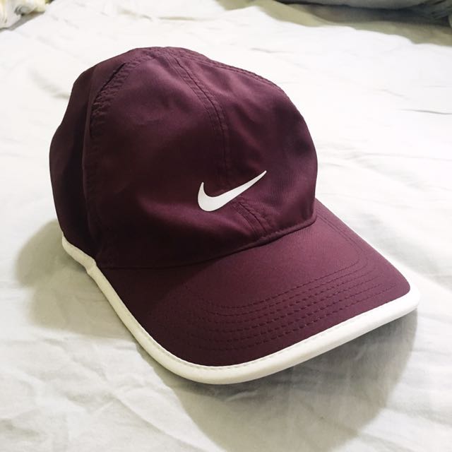 maroon cap nike